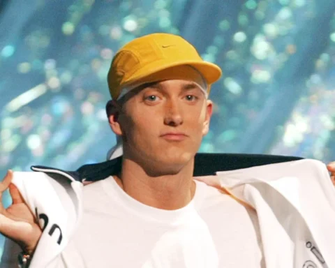 Eminem quebra recorde histórico com "Curtain Call: The Hits" na Billboard 200