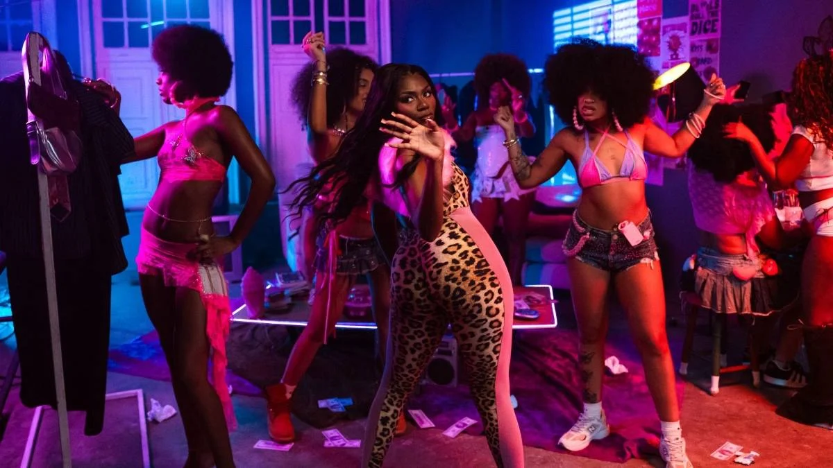 Maru2D lança single “Dedo no Gatilho” e celebra empoderamento feminino